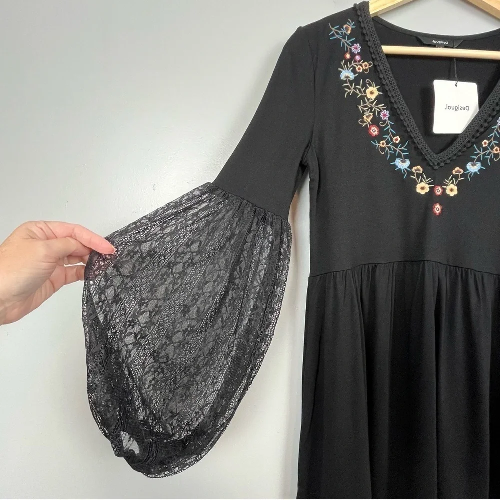 NWT Desigual black Vermont lace balloon sleeve embroidered blouse, XS.